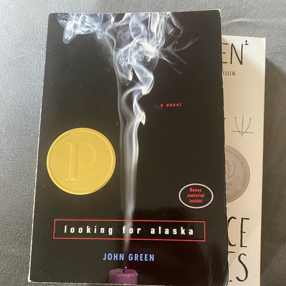 Two classic John Green book “looking for Alaska” & “an abundance of katherines” - Picture 6 of 6
